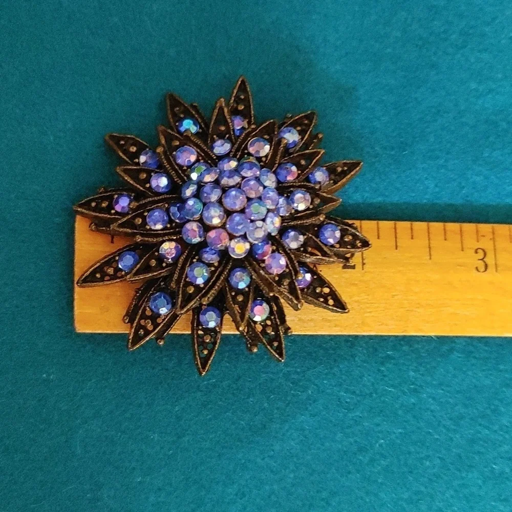Vintage Brooch Blue & Purple Crystals Layered Flower Pattern in Bronze Setting